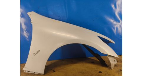 przedni błotnik praw. INFINITI G25/G35/G37/Q40 06-14