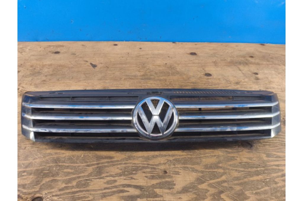 561853651C OQE | Kratka chłodnicy VOLKSWAGEN PASSAT B7 11-15 (378128)
