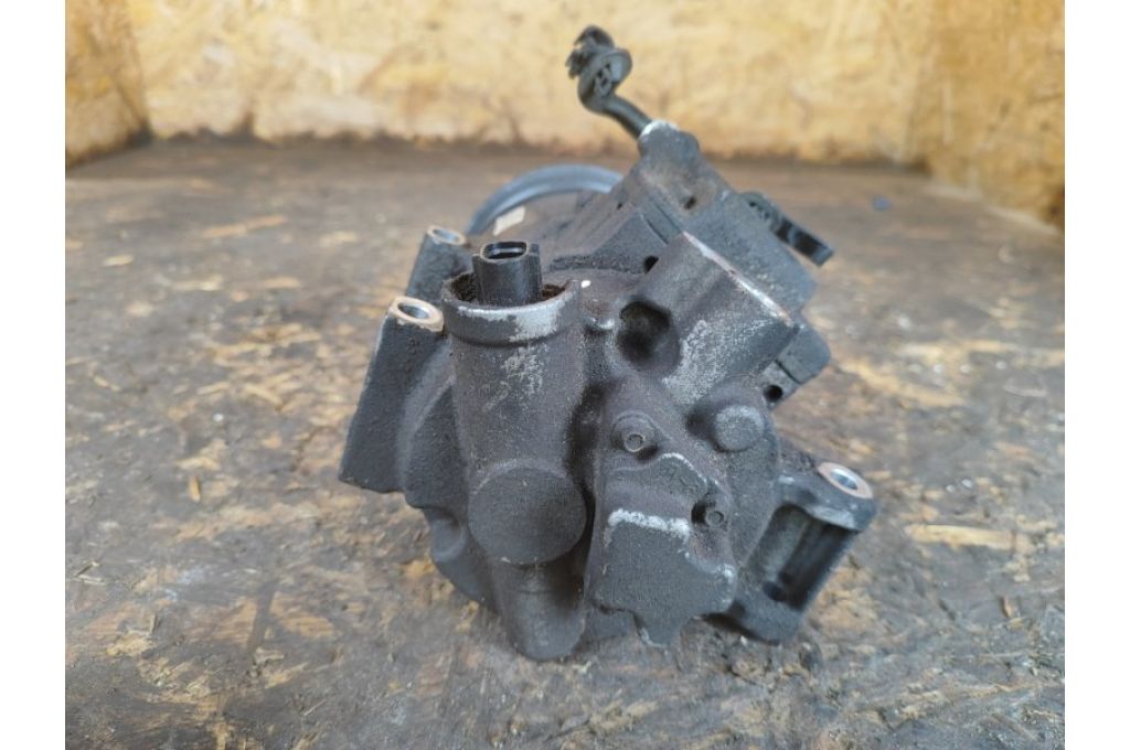 88310-02520 | Kompresor klimatyzacji TOYOTA MATRIX 08-14 (378144) - Zdjęcie 4