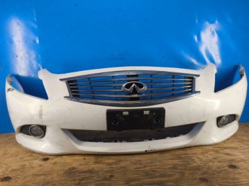 Przedni zderzak INFINITI G25/G35/G37/Q40 06-14