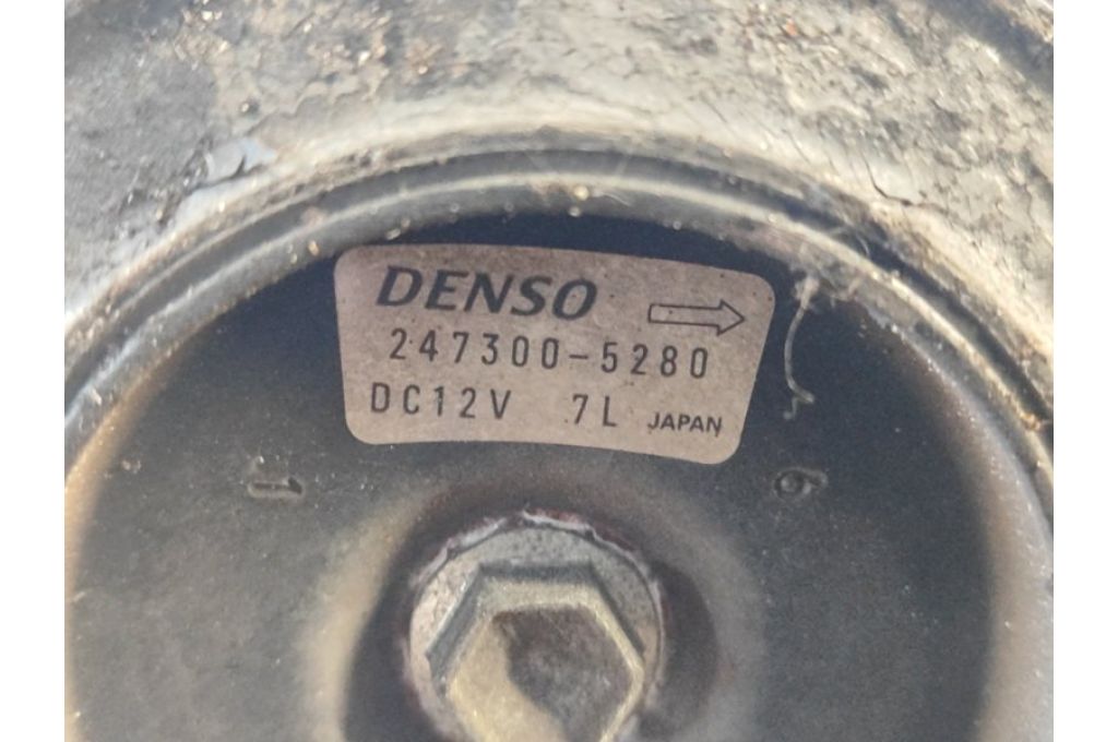 88320-33200 | Kompresor klimatyzacji TOYOTA CAMRY 40 06-11 (378257) - Zdjęcie 9