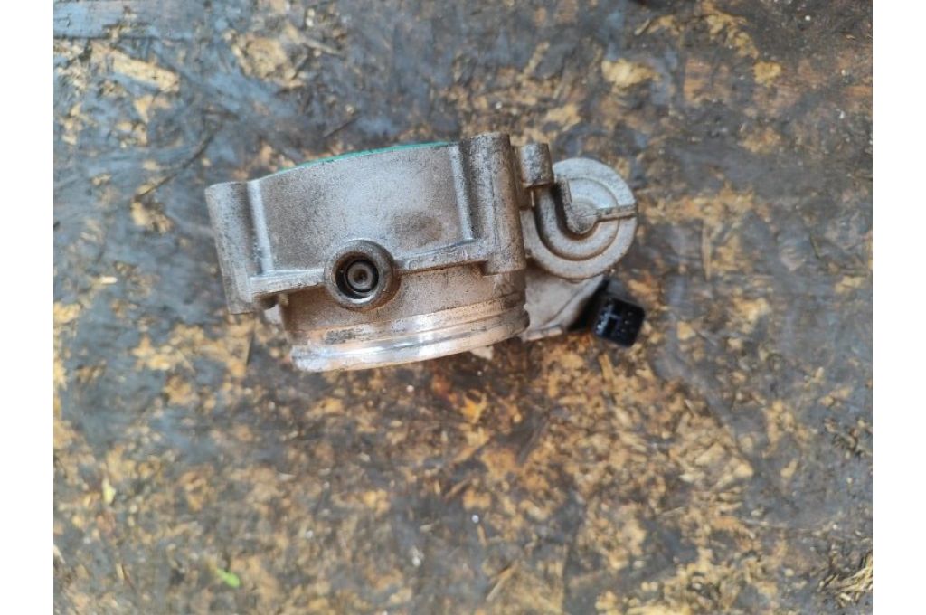 13547556118 | Przepustnica BMW 3 SERIES (E90-E93) 2005–2014 (378369) - Zdjęcie 4