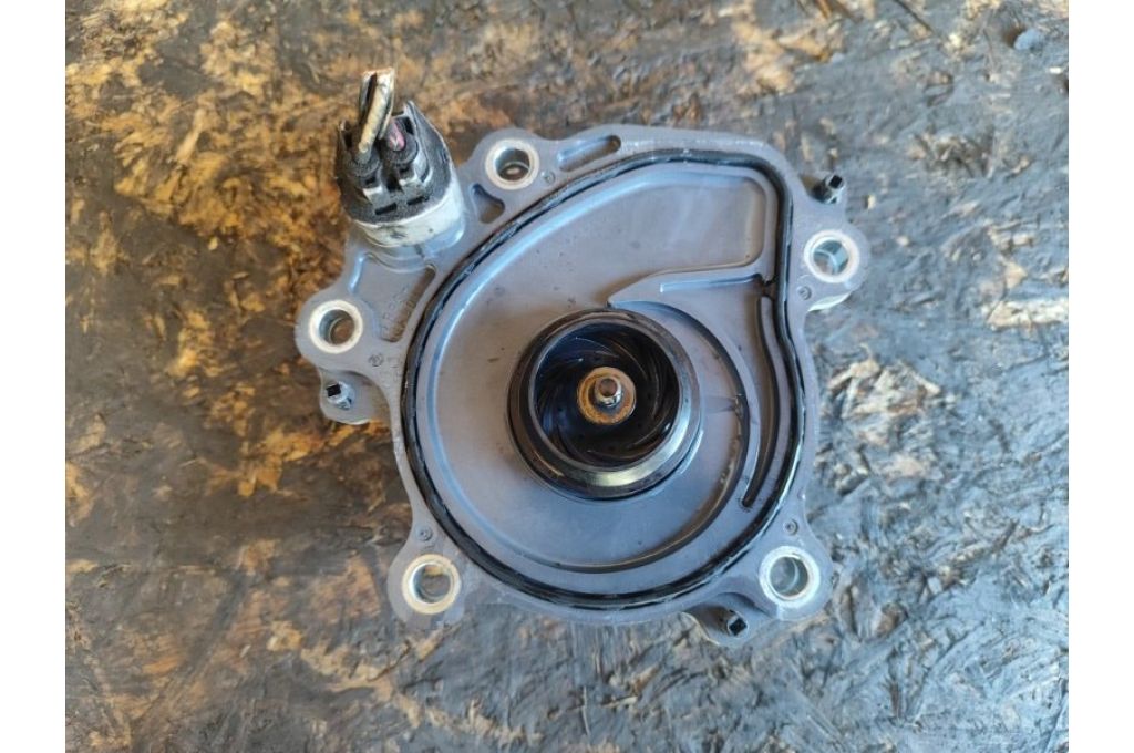 161A0-39025 | Elektryczna pompa układu chłodzenia TOYOTA CAMRY 50 12-15 (378424) - Zdjęcie 2