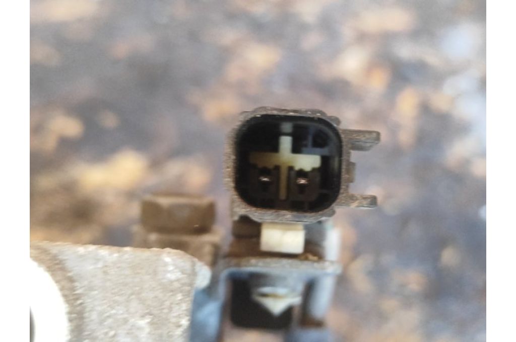 DG9Z-19703-L | Kompresor klimatyzacji FORD FUSION 14- (378437) - Zdjęcie 6