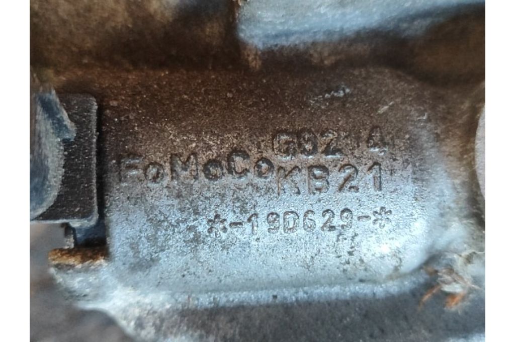 DG9Z-19703-L | Kompresor klimatyzacji FORD FUSION 14- (378437) - Zdjęcie 8