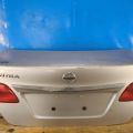 H43003SGMA | KLAPA TYLNA NISSAN SENTRA (B16) 06–12 (378445)