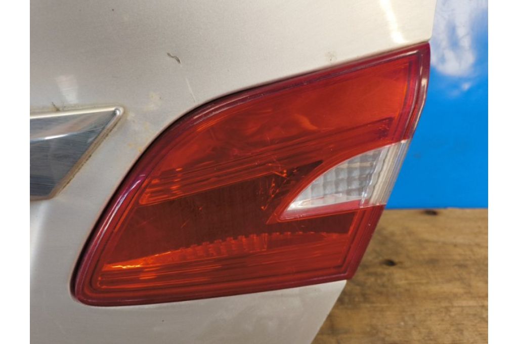 H43003SGMA | KLAPA TYLNA NISSAN SENTRA (B16) 06–12 (378445) - Zdjęcie 9