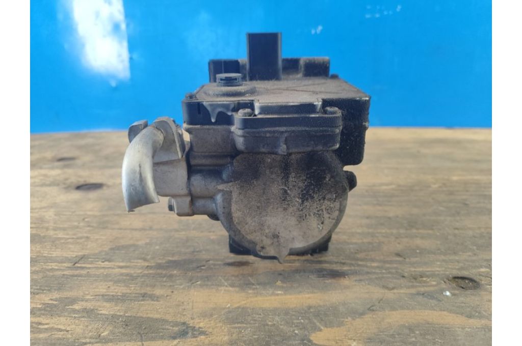 88370-48021 | Kompresor klimatyzacji LEXUS RX300/330/350/400 03-09 (378963) - Zdjęcie 6