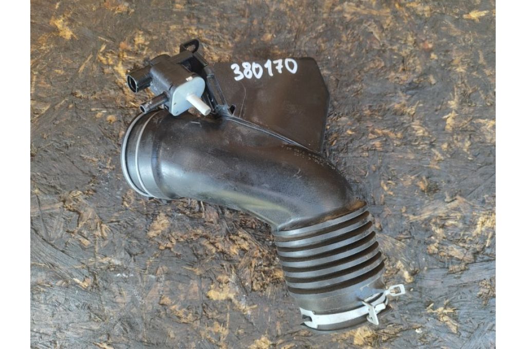 17880-36090 | Przewód filtra powietrza TOYOTA RAV4 13-19 (380170)
