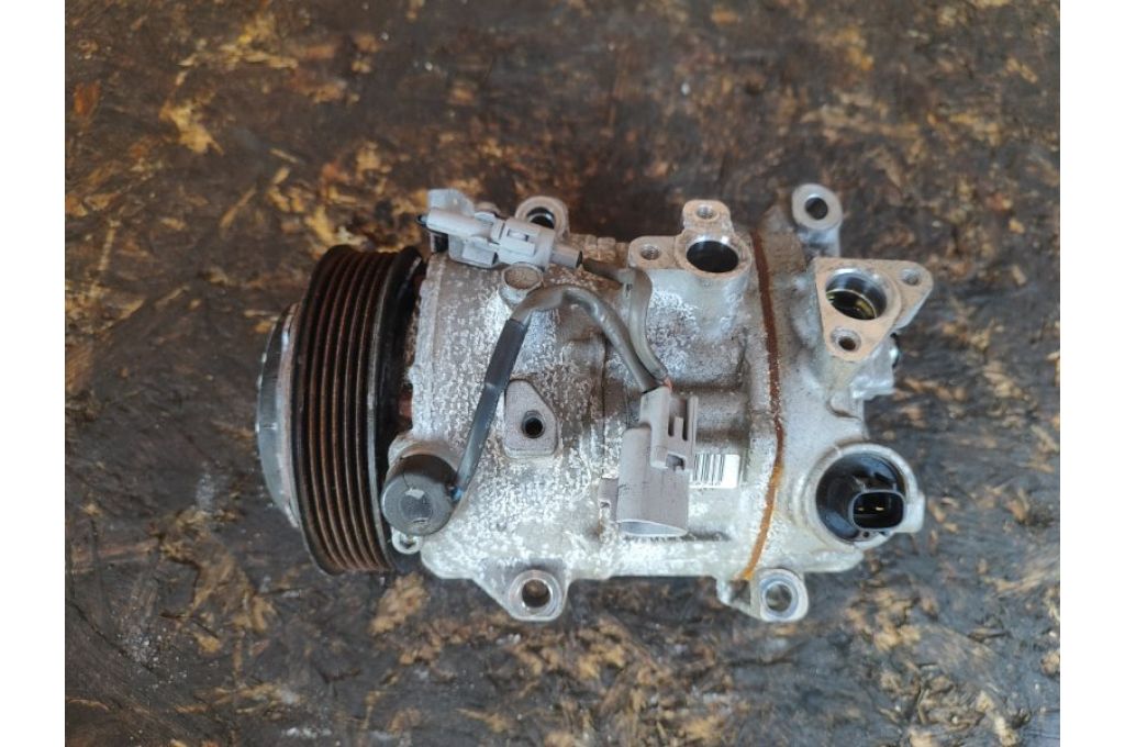 88320-42150 | Kompresor klimatyzacji TOYOTA RAV4 13-19 (380171)
