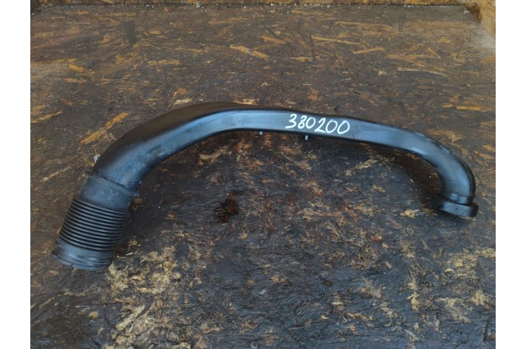 13717600028 | Przewód układu dolotowego BMW 3 SERIES (E90-E93) 2005–2014 (380200)