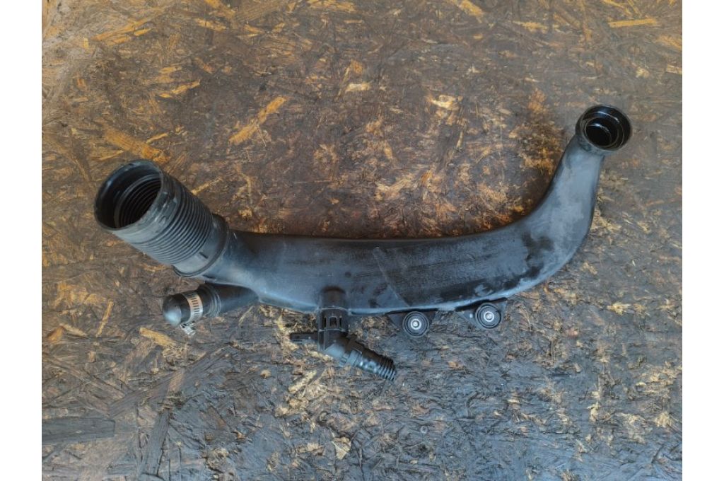 13717600028 | Przewód układu dolotowego BMW 3 SERIES (E90-E93) 2005–2014 (380200) - Zdjęcie 3