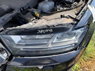 Reflektor Lampa przednia lew. AUDI Q7 15-19