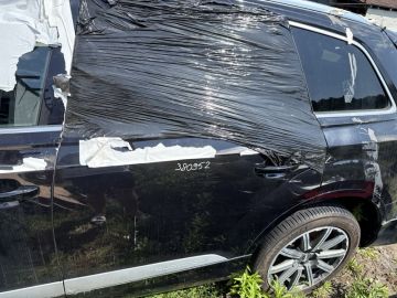Drzwi tyl. lew. AUDI Q7 15-19