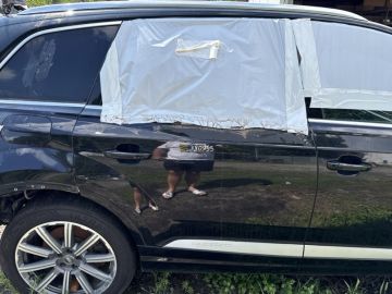 Drzwi tyl. praw. AUDI Q7 15-19