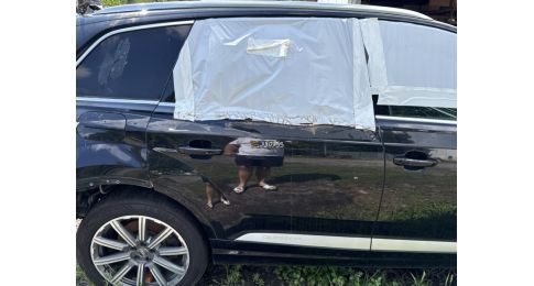 Drzwi tyl. praw. AUDI Q7 15-19