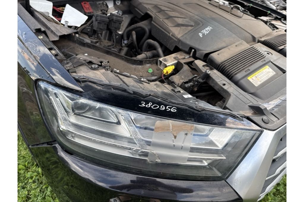 4M0 941 034 B | Reflektor Lampa przednia praw. AUDI Q7 15-19 (380956)