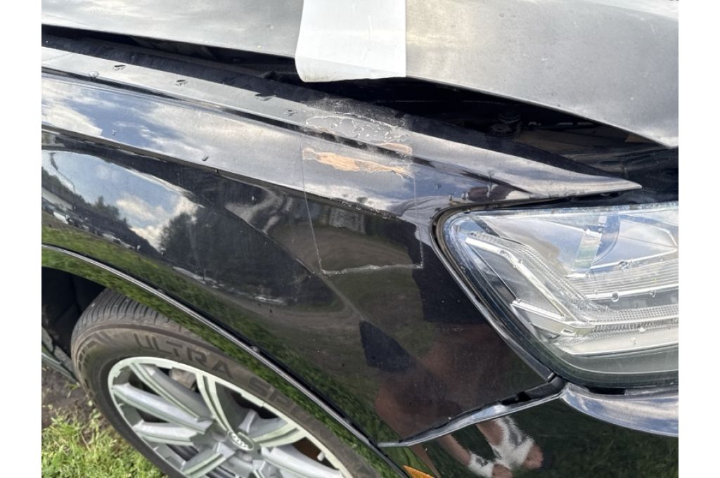 4M0 821 106 D | przedni błotnik praw. AUDI Q7 15-19 (380957) - Zdjęcie 4