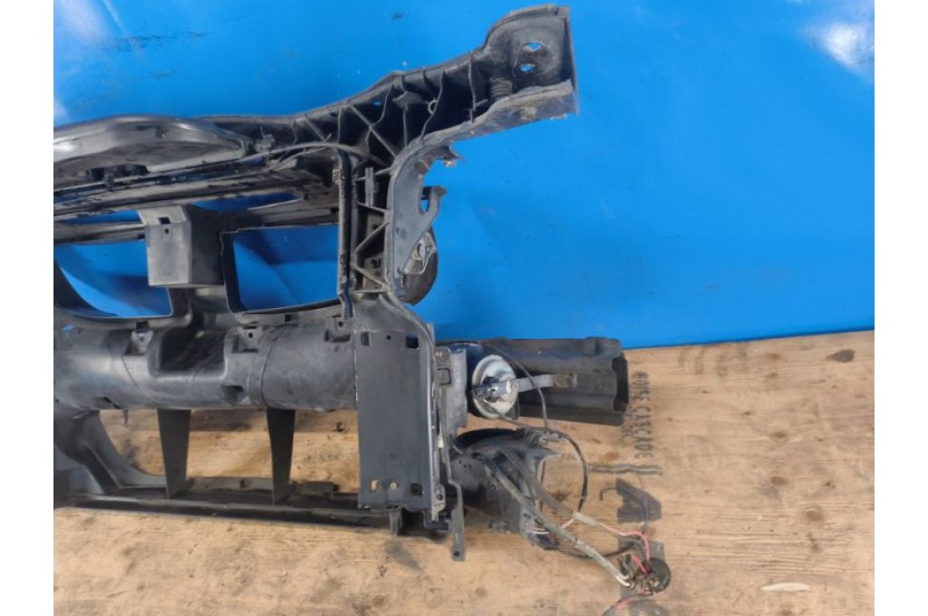 51647058594 | Pas przedni BMW 3 SERIES (E90-E93) 2005–2014 (380959) - Zdjęcie 11