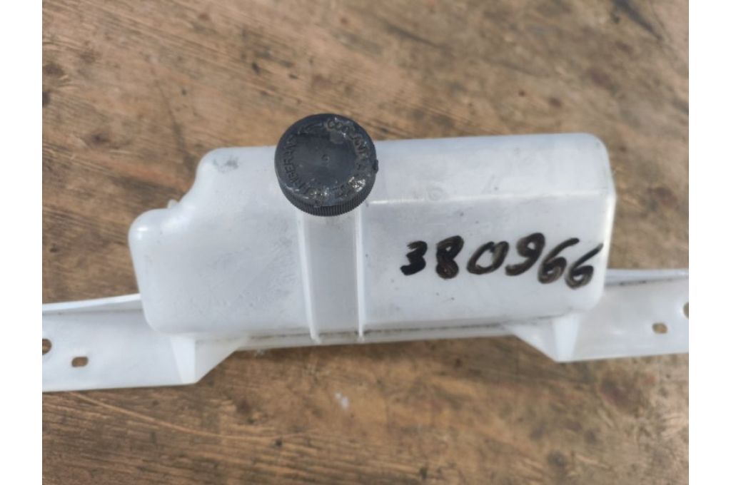 21710-4GB0A | Zbiorniczek wyrównawczy INFINITI Q50 15-20 (380966) - Zdjęcie 4