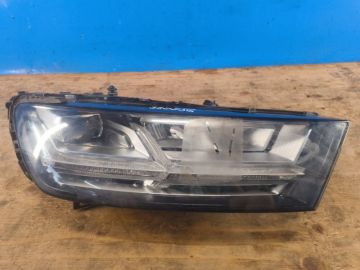 Reflektor Lampa przednia praw. AUDI Q7 15-19