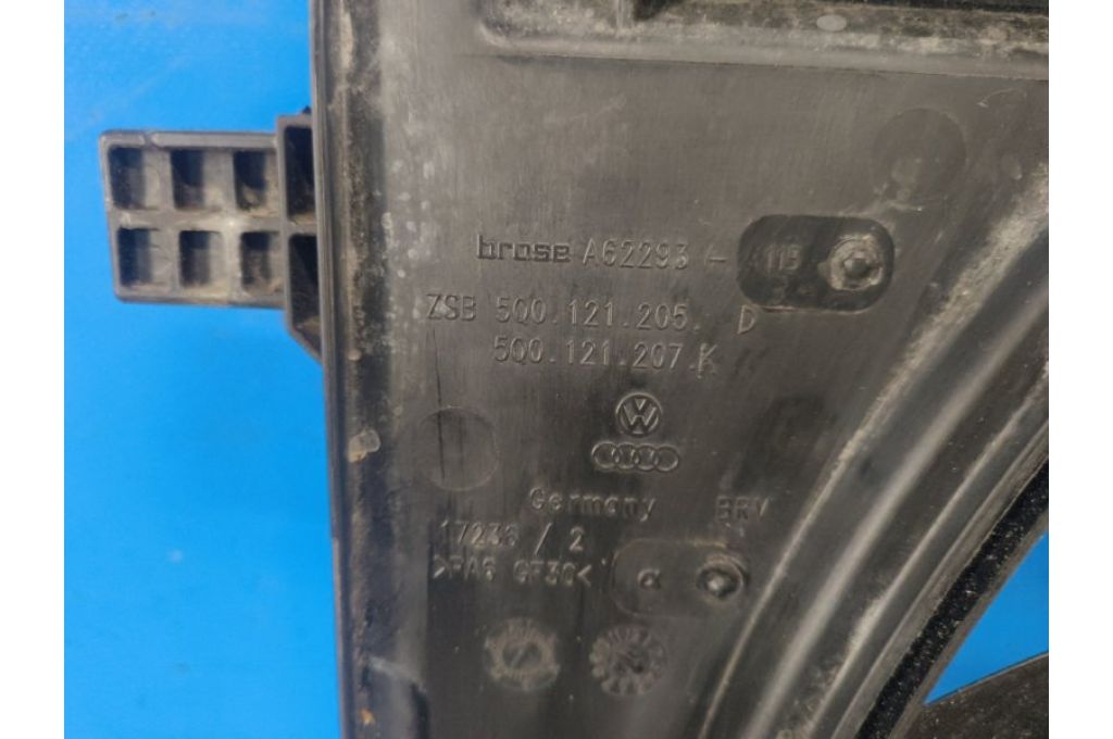 5Q0 121 205 D | dyfuzor wentylatora chłodnicy głównej AUDI A3 (8V) 12–17 (381128) - Zdjęcie 3