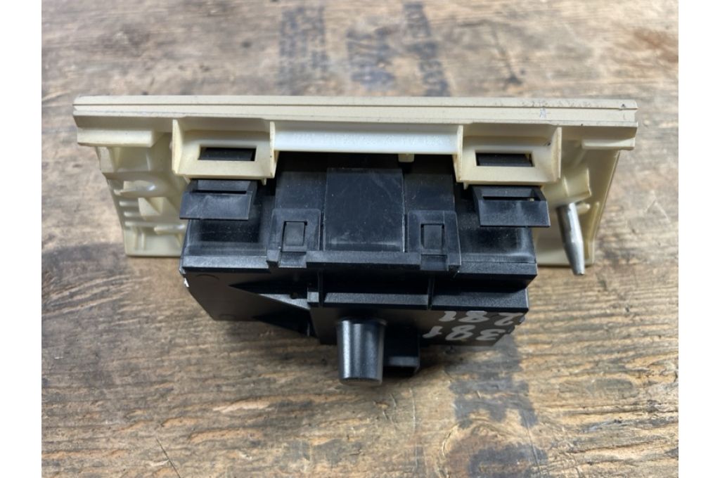61319169398 | Moduł sterowania oświetleniem BMW 3 SERIES (E90-E93) 2005–2014 (381281) - Zdjęcie 5
