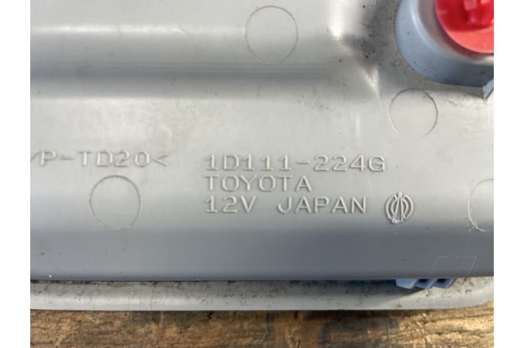 8120842210B0 | Lampka wnętrza TOYOTA RAV4 13-19 (381310) - Zdjęcie 6