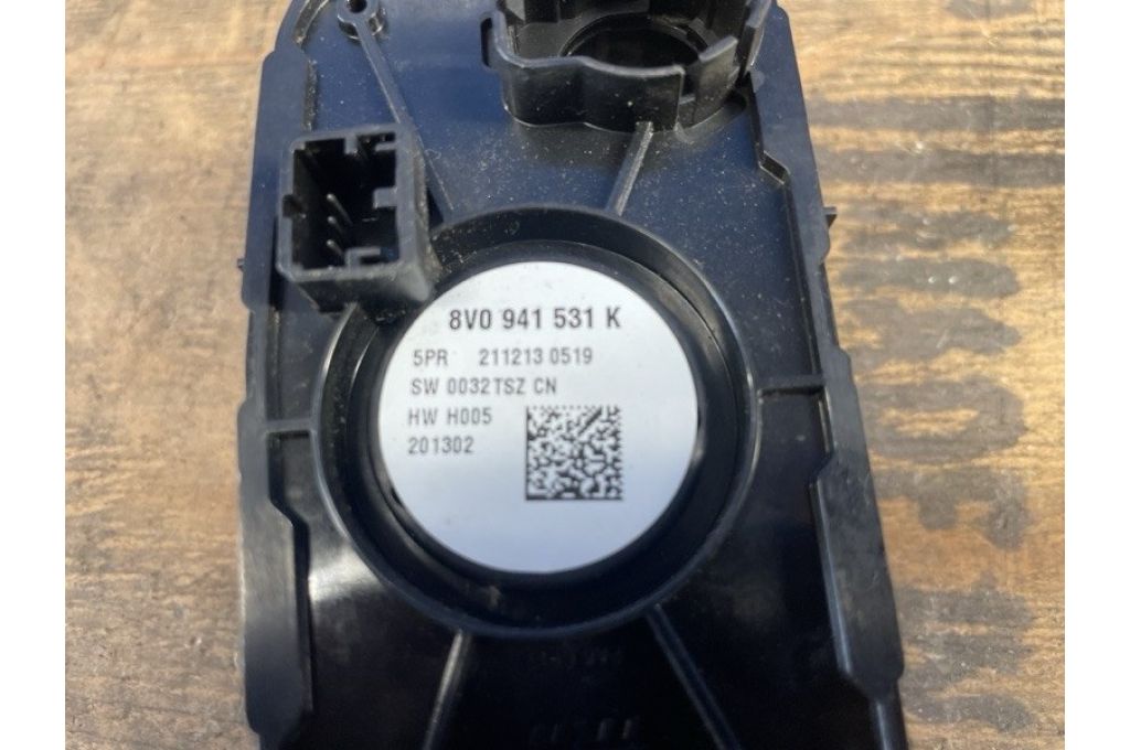 8V0 941 531 K | Moduł sterowania oświetleniem AUDI A3 (8V) 12–17 (381333) - Zdjęcie 5