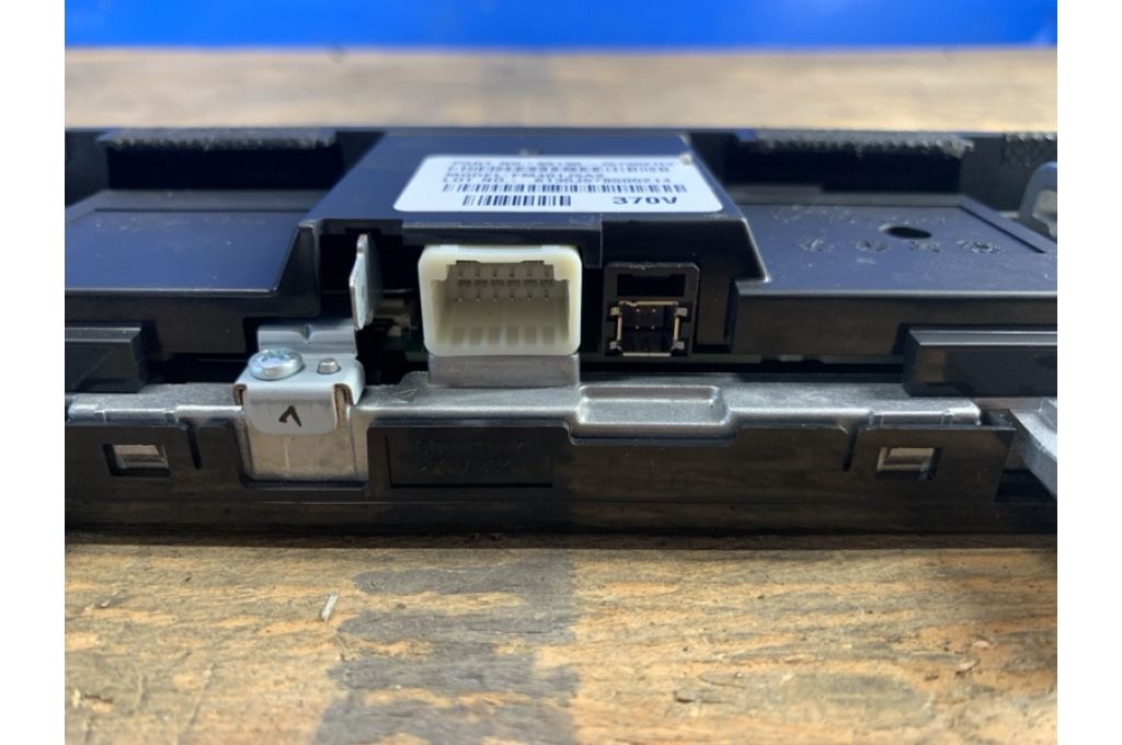 96130-J5700FHV | monitor KIA STINGER (CK) 17- (381544) - Zdjęcie 4