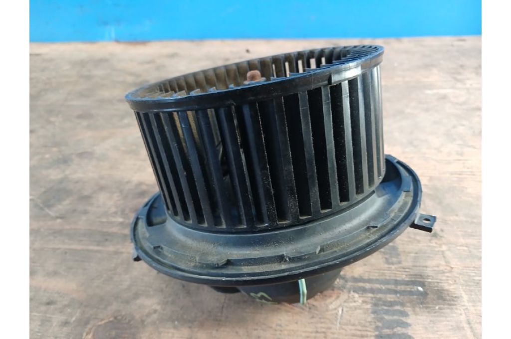 6933663 | silnik nagrzewnicy BMW 3 SERIES (E90-E93) 2005–2014 (381619) - Zdjęcie 2