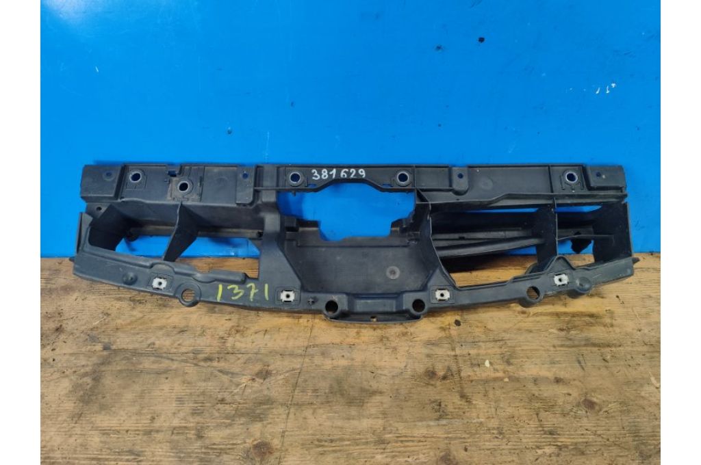 68292240AA | Кронштейн/крепление радиатора CHRYSLER PACIFICA 16-20 (381629)