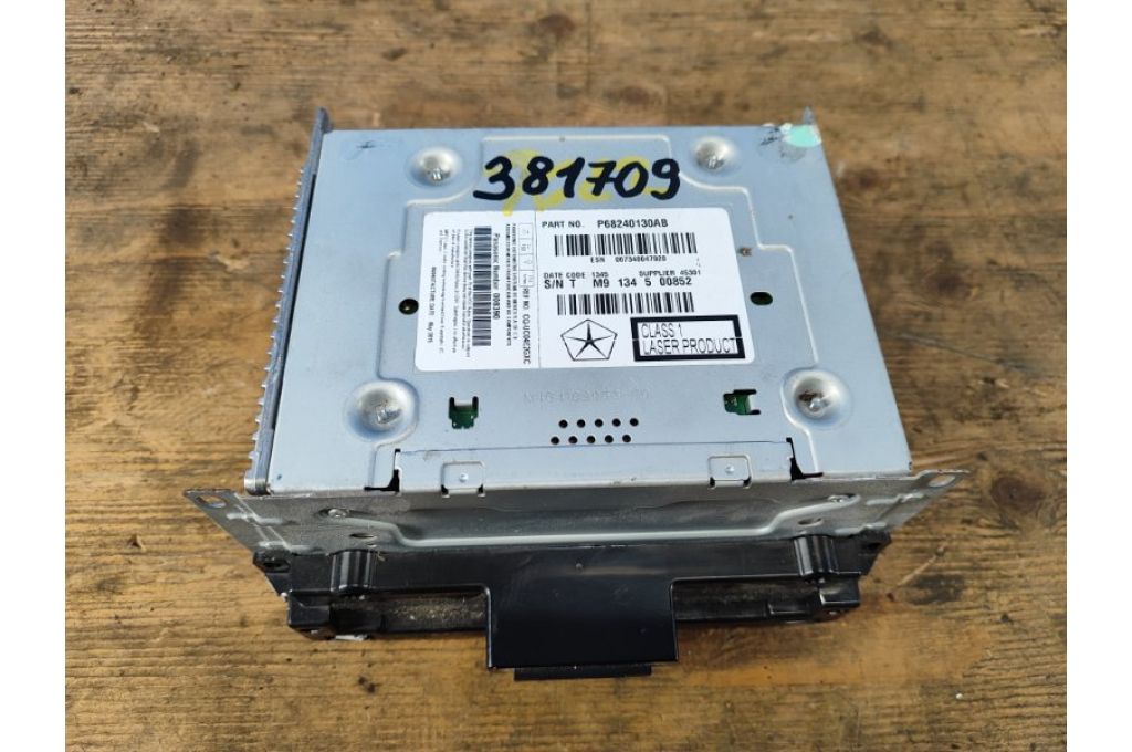 68240130AB | radio DODGE JOURNEY 08-20 (381709)