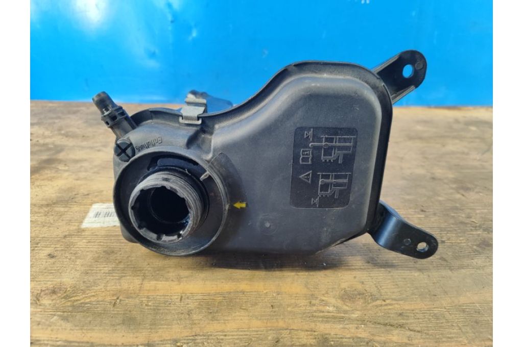 17137567462 | Zbiorniczek wyrównawczy BMW 3 SERIES (E90-E93) 2005–2014 (381195) - Zdjęcie 2