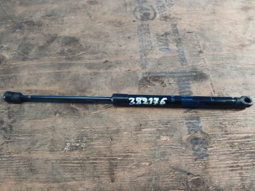 Amortyzator maski lew. INFINITI Q50 15-20