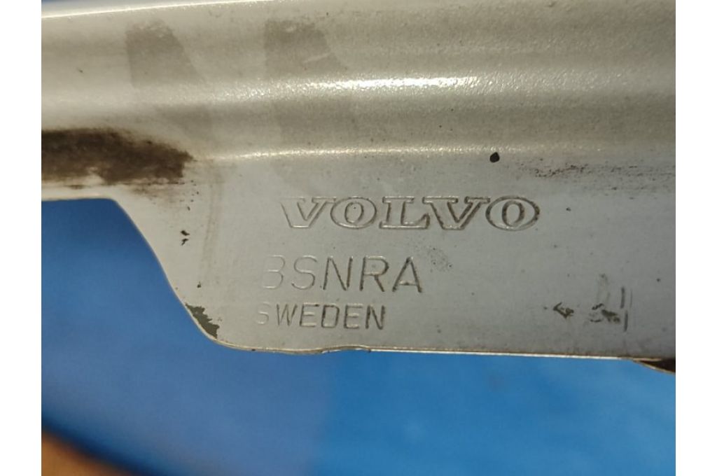 31352073 | przedni błotnik lew. VOLVO S60 13-18 (382389) - Zdjęcie 13