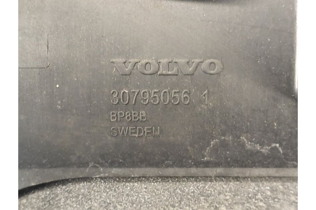 39802573 | Tylny zderzak VOLVO S60 13-18 (383129) - Zdjęcie 11