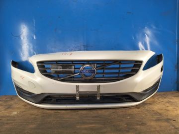 Przedni zderzak VOLVO S60 13-18