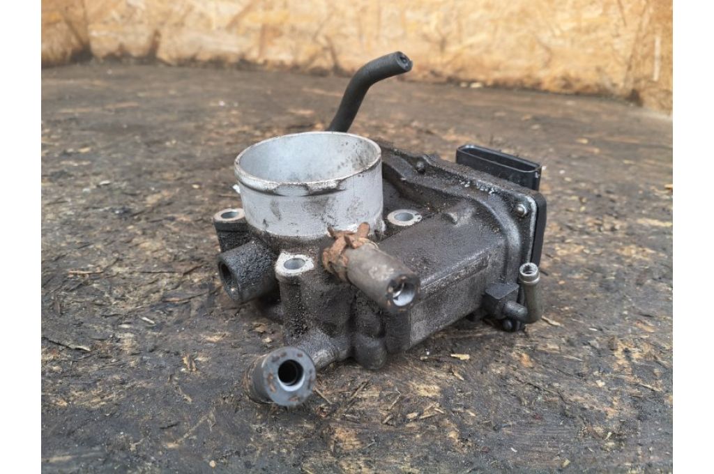22030-28070 | Przepustnica TOYOTA CAMRY 40 06-11 (384152) - Zdjęcie 4